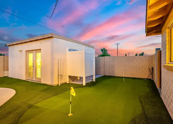 4 Bedroom Vacation With Pool, Hot Tub, And Mini Golf Near Old Town And Dining! Great For Families! Near Airport! Scottsdale
